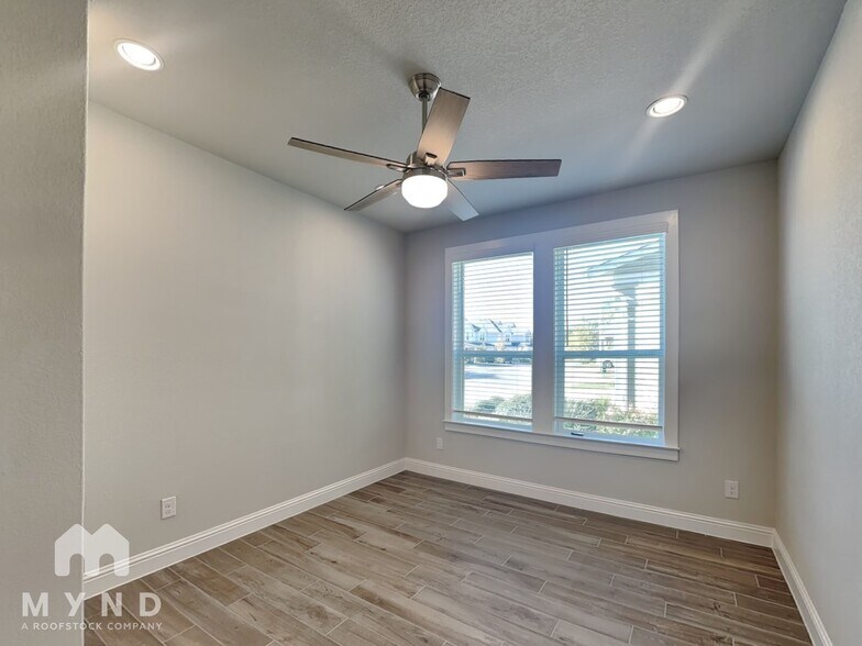 Building Photo - 2605 Sam Bass Rd