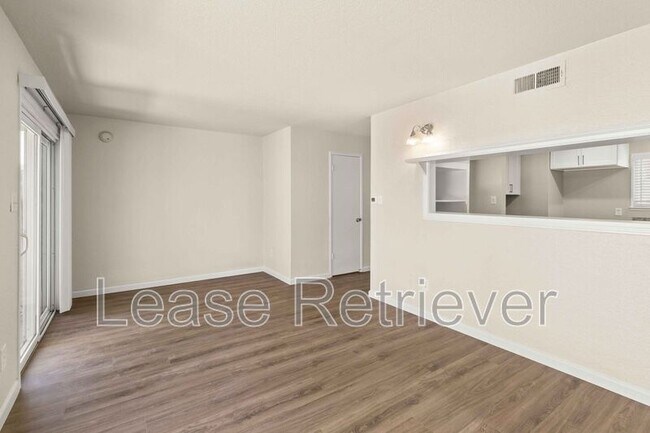 Building Photo - 850 Sequoia Blvd