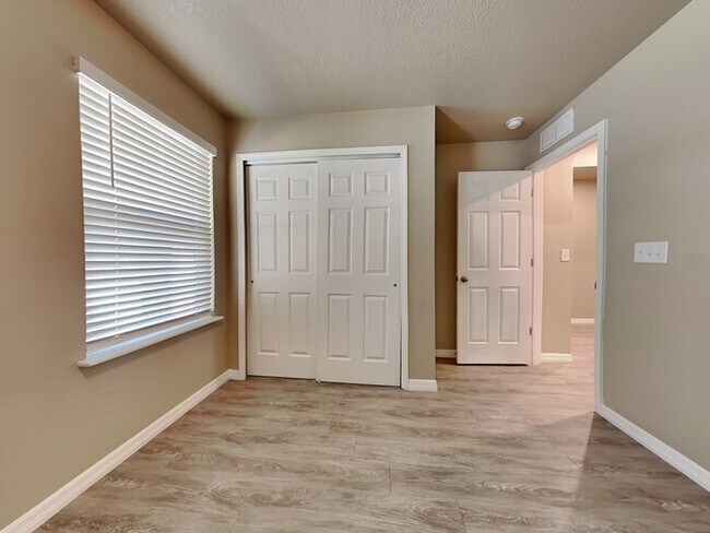 Building Photo - 8688 Kaye Ln