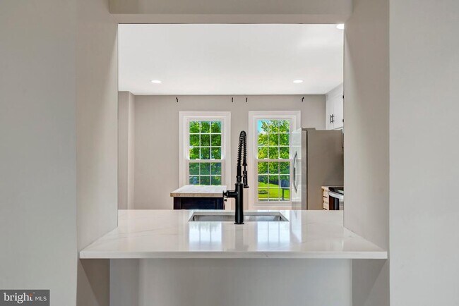 Building Photo - 8478 Battle Ct