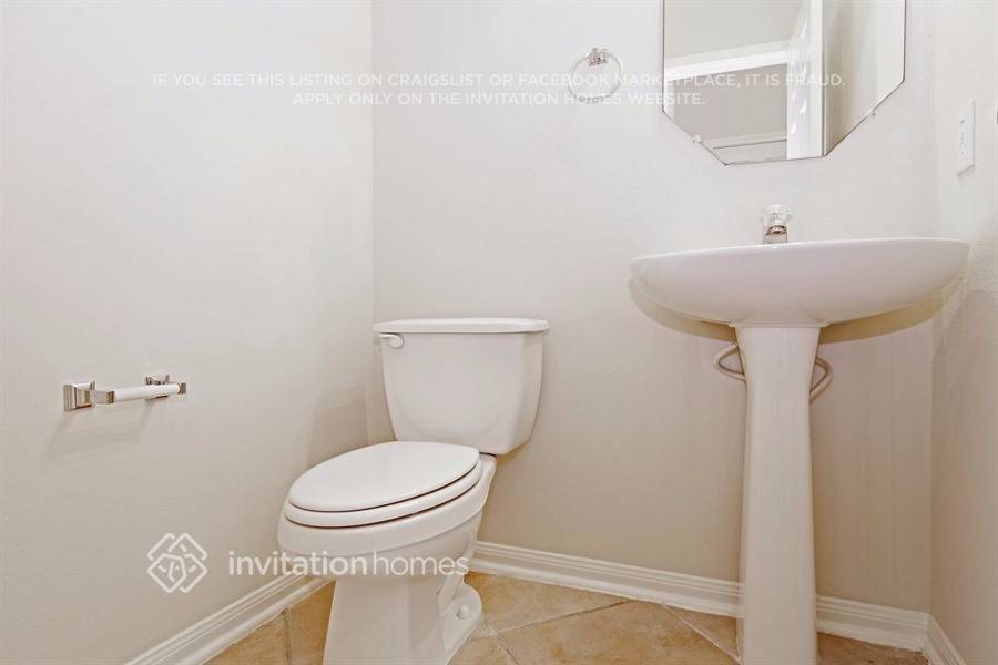 Building Photo - 24514 Kestrel View