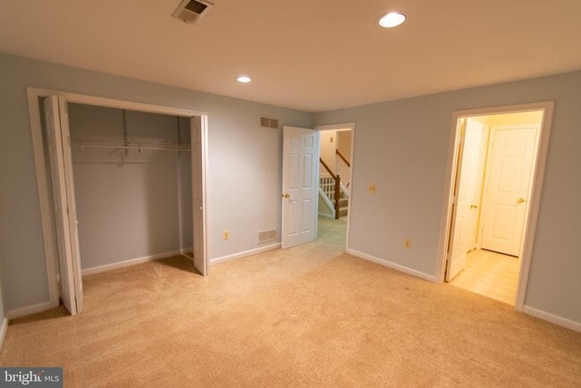 Building Photo - 11970 Thurloe Dr