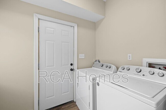 Building Photo - 3227 Guilford Ave