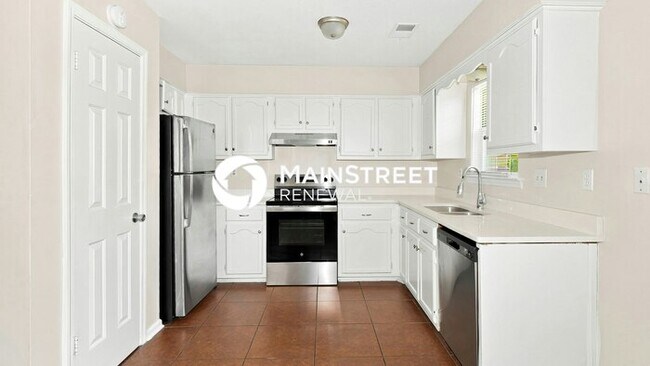 Building Photo - 3 Bedroom Pet-Friendly Home in Millington, TN with Main Street Renewal