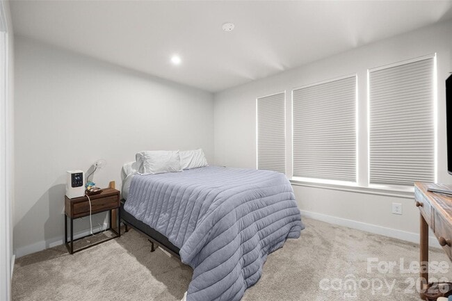 Building Photo - 424 Music Hall Wy