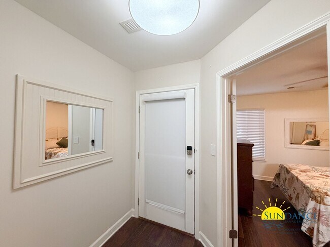 Building Photo - 103 Westlake Ct