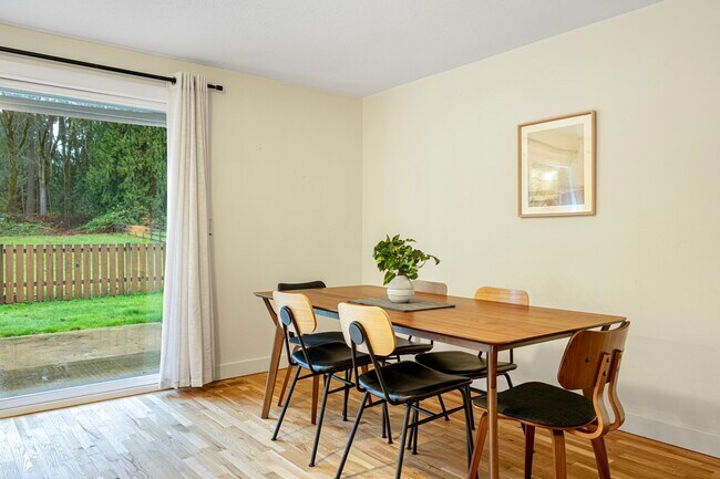 Building Photo - 11641 204th Ave NE