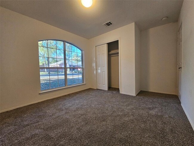 Building Photo - 5213 English Glade Dr