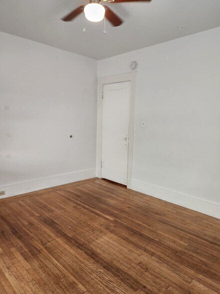 Building Photo - 5416 El Camile Ave