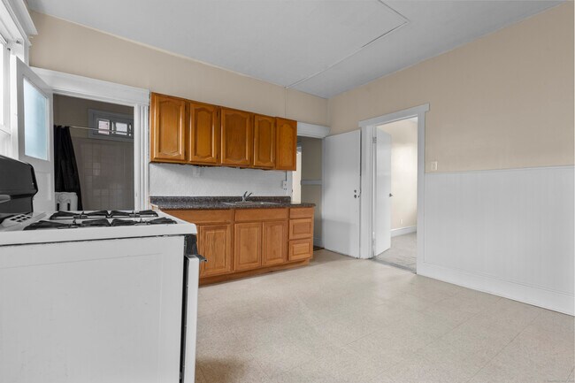 Building Photo - 29 Belden St