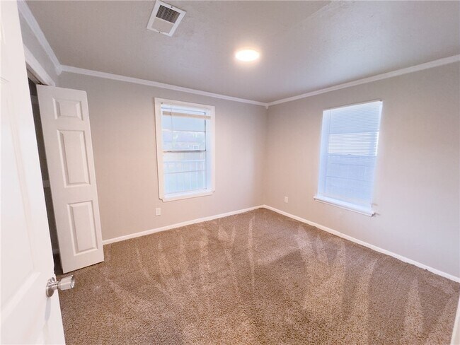 Building Photo - 1111 Georgia St