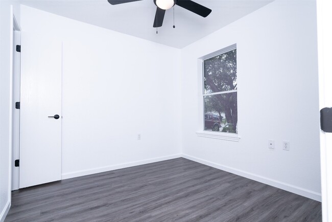 Building Photo - 1106 Stanislaws Dr