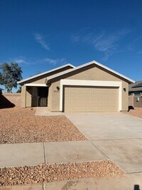 Building Photo - 2430 Clovis Pl
