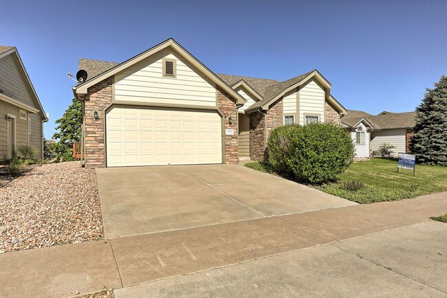 Building Photo - 4 Bedroom 3 Bath Ranch in Greeley