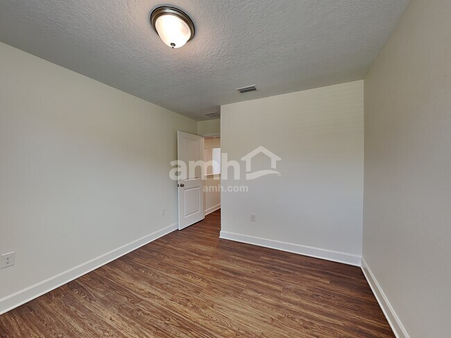 Building Photo - 5795 Hampton Creek Rd