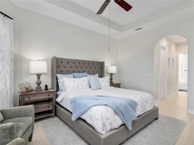 Building Photo - 6096 Dogleg Dr