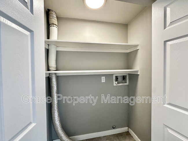 Building Photo - 13274 E Asbury Dr