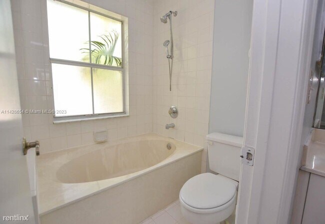 Building Photo - 3 br, 2.5 bath House - 3290 N 37th Ter