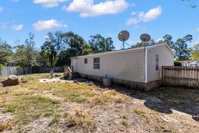 Building Photo - 16509 Brittany Way