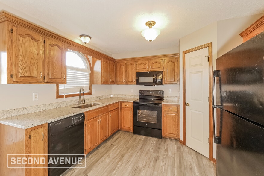 Building Photo - 300 NW 110th St