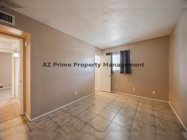 Building Photo - 720 S Dobson Rd