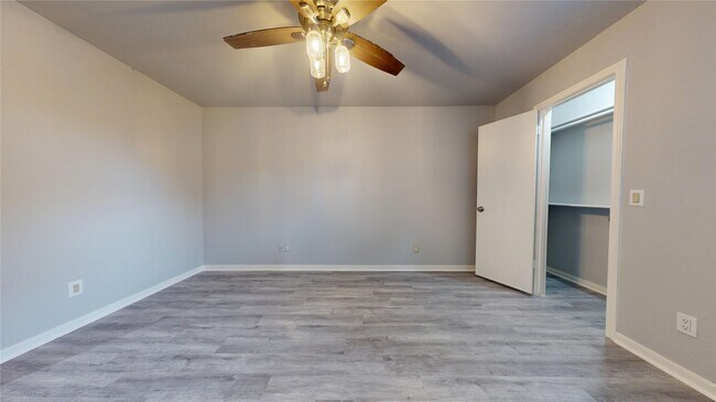 Building Photo - 14715 Woodward Gardens Dr