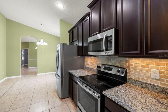 Building Photo - 8709 Deep Maple Dr
