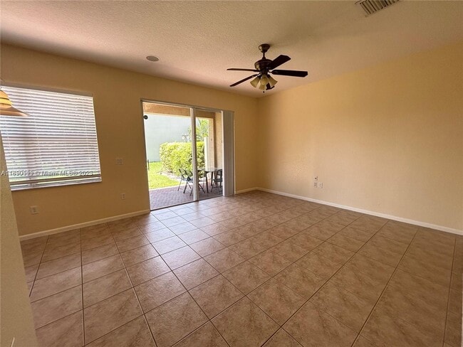 Building Photo - 7828 Parsons Pine Dr