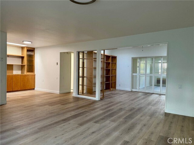 Building Photo - 589 Avenida Majorca