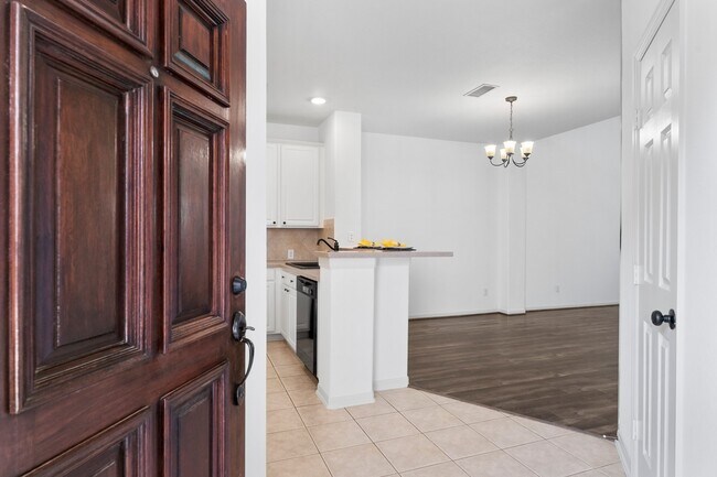 Building Photo - 31 W Greenhill Terrace Pl