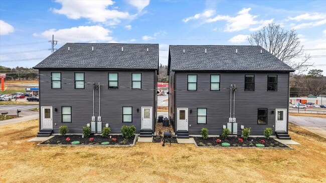 Building Photo - 8302 Lobelia Ln
