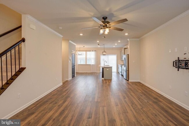 Building Photo - 5059 Silver Oak Dr