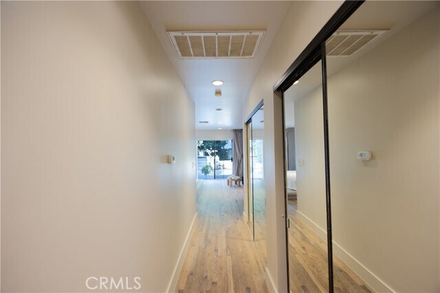 Building Photo - 11049 Blix St