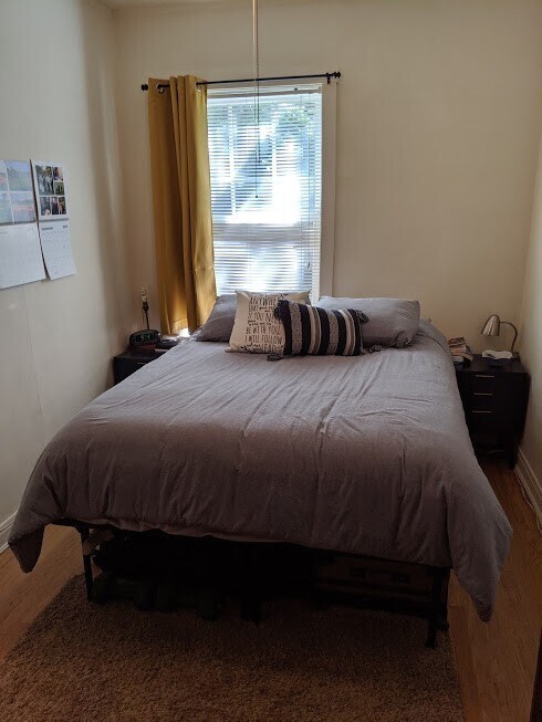 Building Photo - Light and Bright West Wrigleyville/Roscoe Village