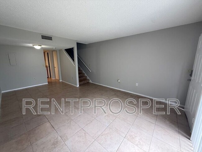 Building Photo - 4211 S Semoran Blvd