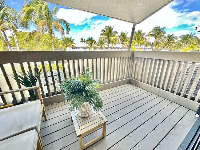 Building Photo - 3736 NE 166th St