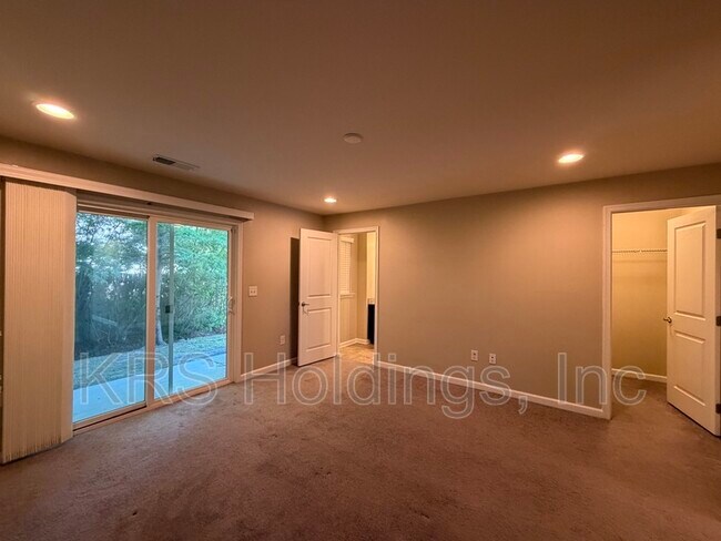 Building Photo - 308 Covington Dr