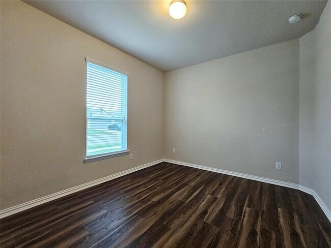 Building Photo - 637 Palmilla St