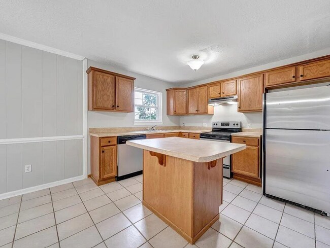 Building Photo - 1702 Elbert Dr