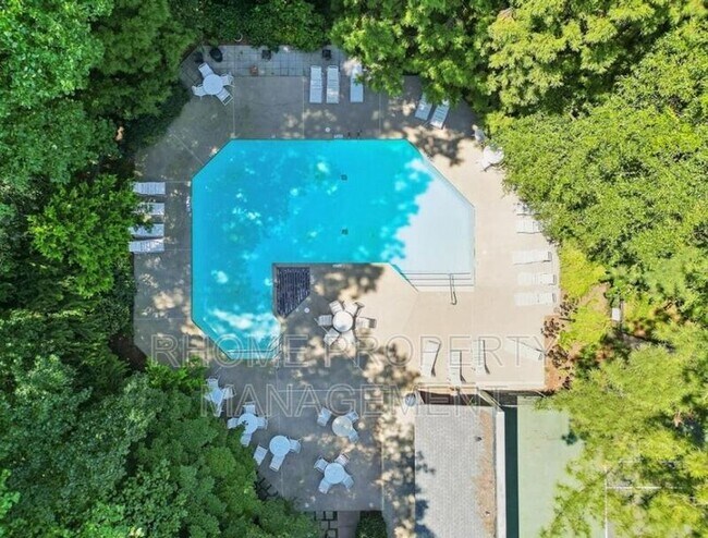 Building Photo - 1415 Tuxworth Cir