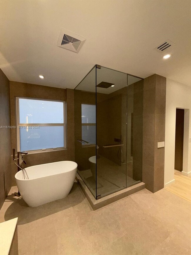 Building Photo - 5371 SW 32nd St