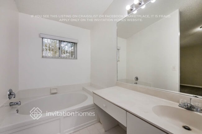 Building Photo - 620 208th Cir