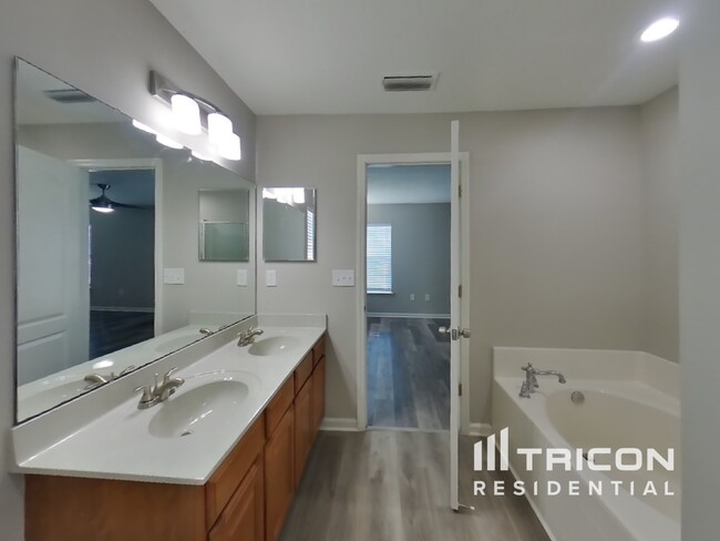 Building Photo - 11498 Summer Bird Ct
