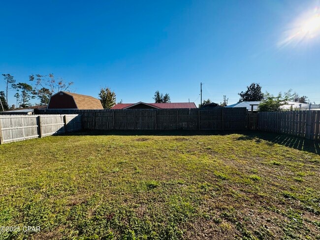 Building Photo - 6528 Omoko St