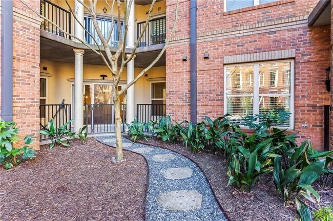 Building Photo - 200 River Vista Drive