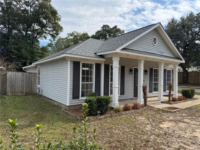 Building Photo - 1117 Pinemont Dr