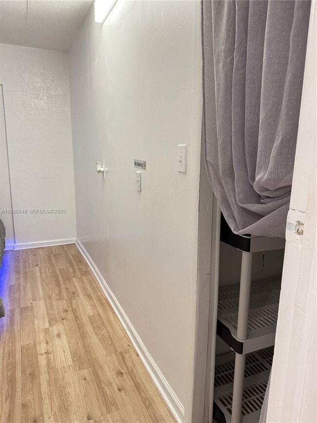 Building Photo - 6840 Martin Rd