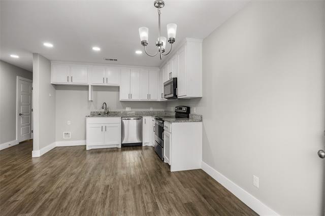 Building Photo - 901 W Collins St