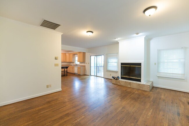Building Photo - 4916 Gold Crest Dr