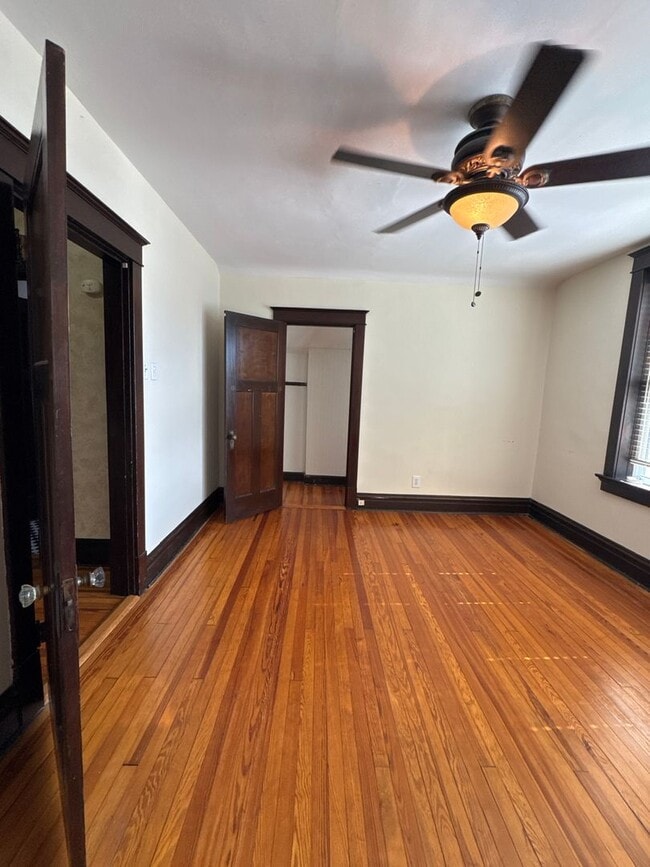 Building Photo - 4949 Nottingham Ave